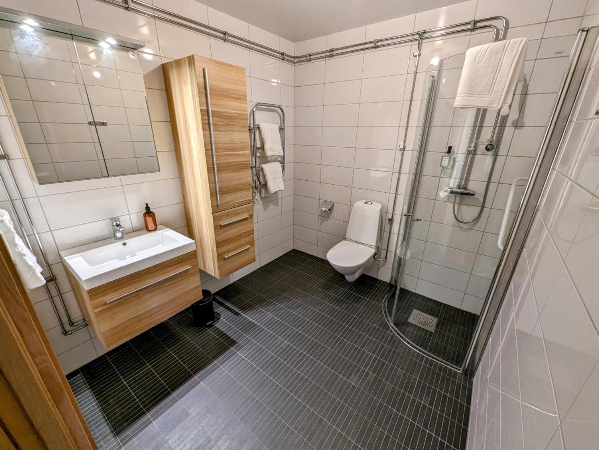 Hotell Bro Kristinehamn Ngoại thất bức ảnh